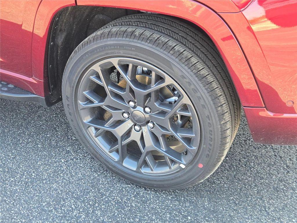 new 2026 Jeep Grand Cherokee car, priced at $61,965