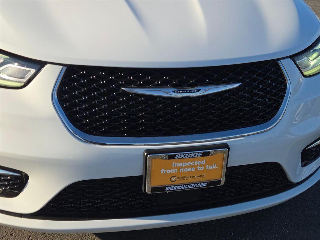 used 2023 Chrysler Pacifica car, priced at $27,444