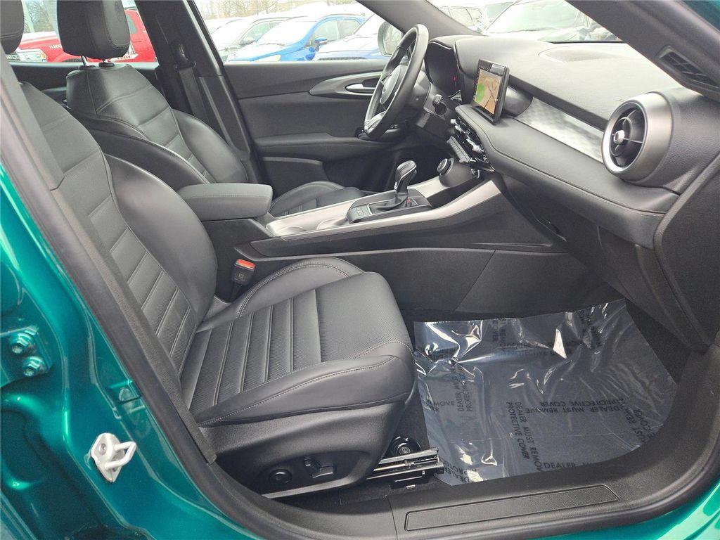 used 2024 Alfa Romeo Tonale car, priced at $27,800