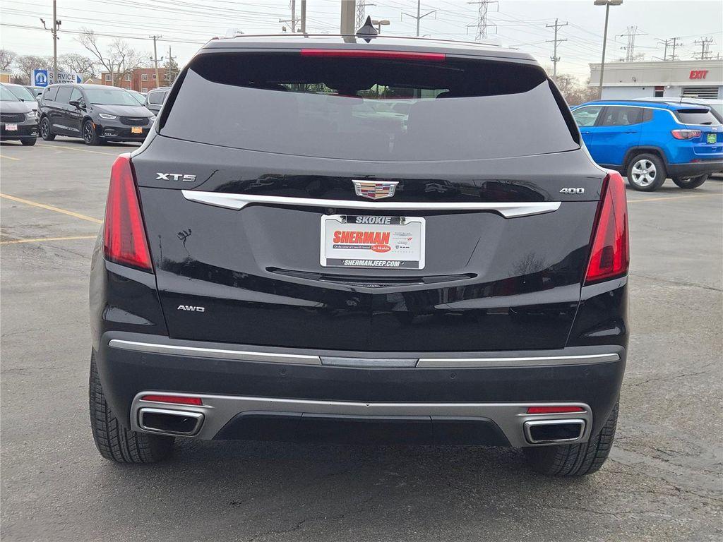 used 2023 Cadillac XT5 car, priced at $25,000