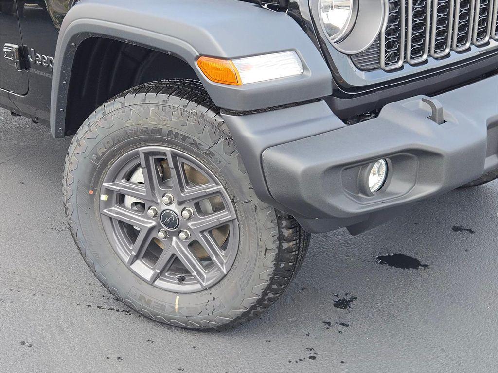 new 2025 Jeep Wrangler car, priced at $43,045