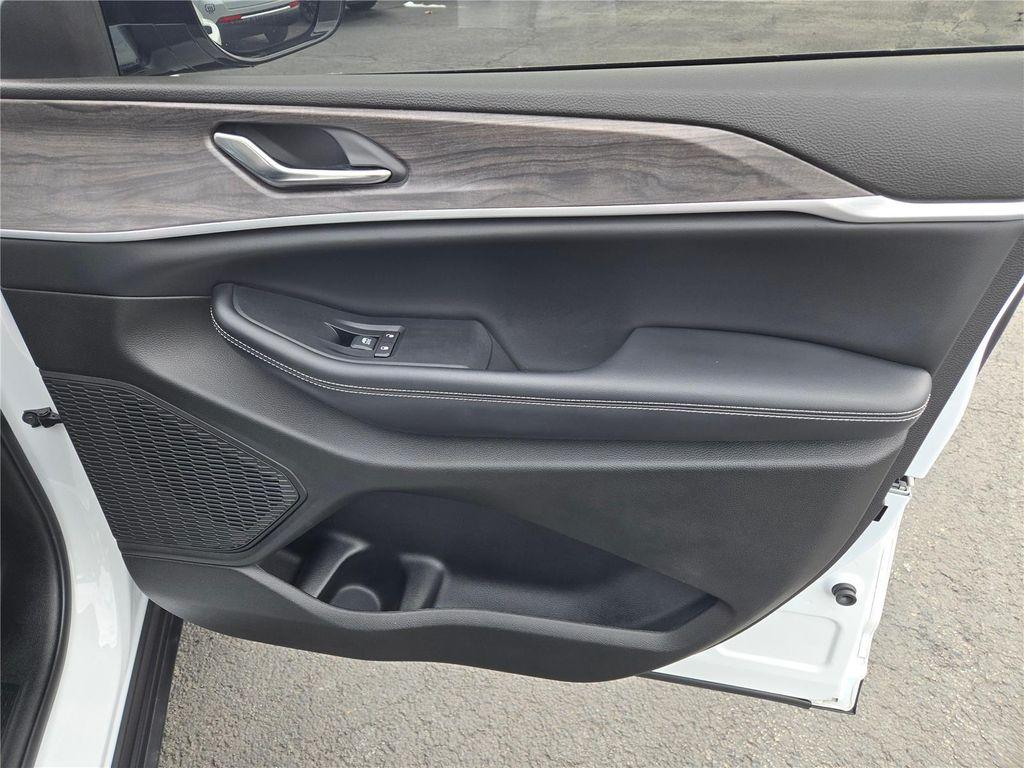 used 2023 Jeep Grand Cherokee L car, priced at $32,860