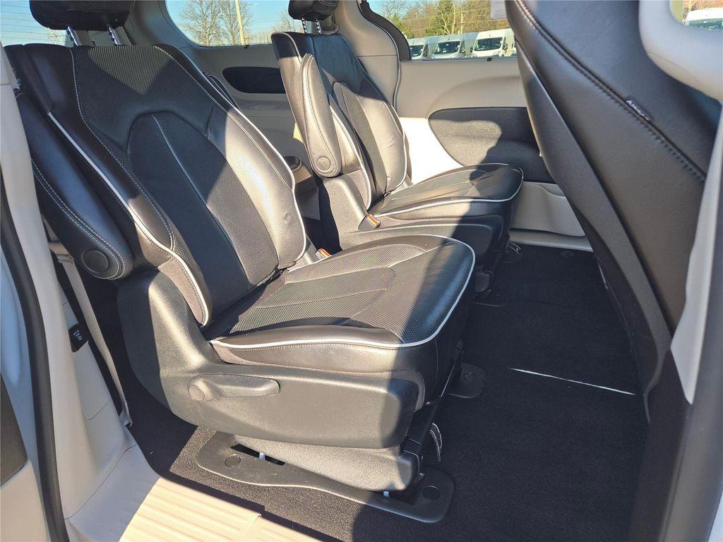 used 2023 Chrysler Pacifica Hybrid car, priced at $38,979