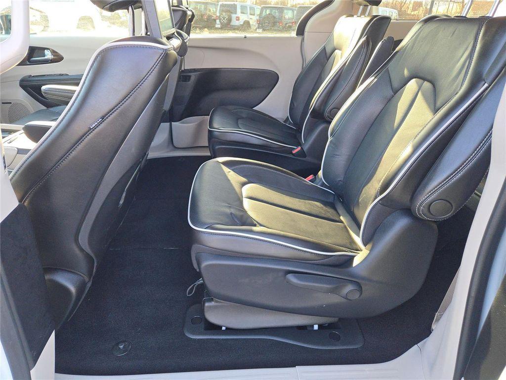 used 2023 Chrysler Pacifica Hybrid car, priced at $38,979
