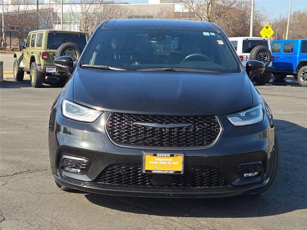 used 2022 Chrysler Pacifica Hybrid car, priced at $25,568