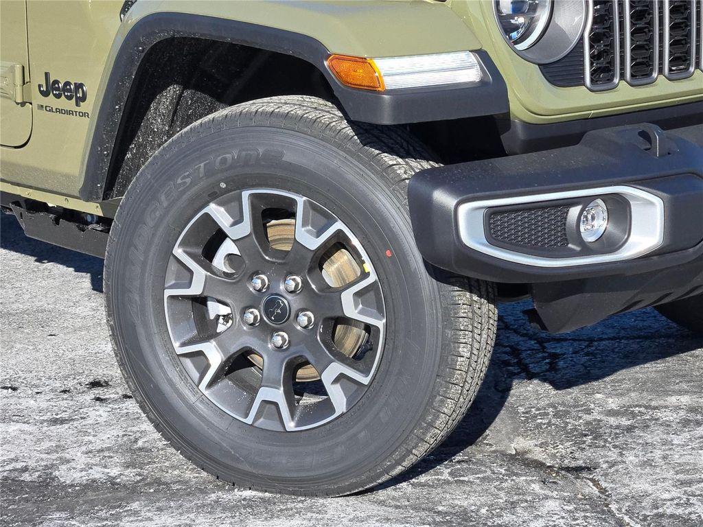 new 2026 Jeep Gladiator car, priced at $46,108