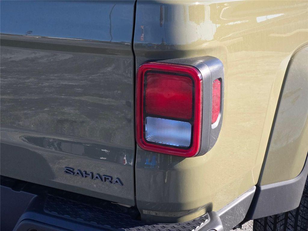 new 2026 Jeep Gladiator car, priced at $46,108