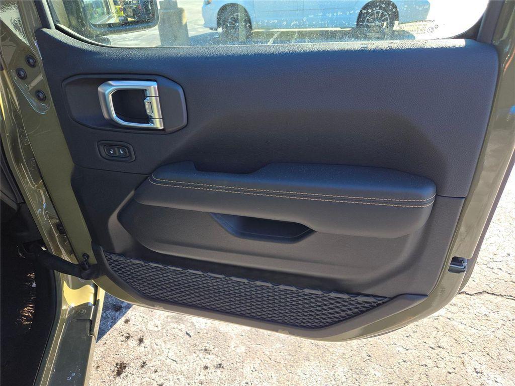 new 2026 Jeep Gladiator car, priced at $46,108