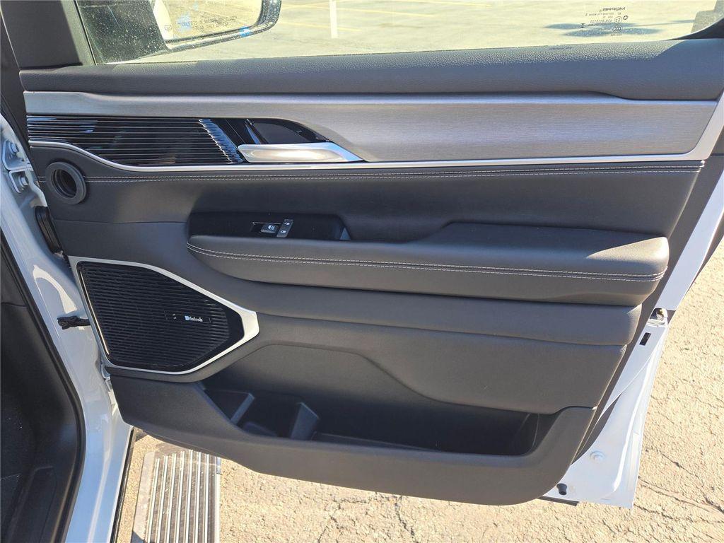 new 2026 Jeep Grand Wagoneer car, priced at $75,858