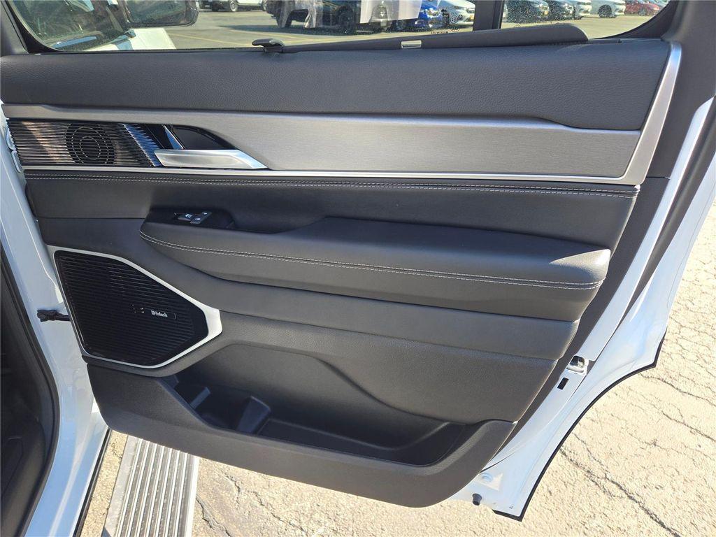 new 2026 Jeep Grand Wagoneer car, priced at $75,858