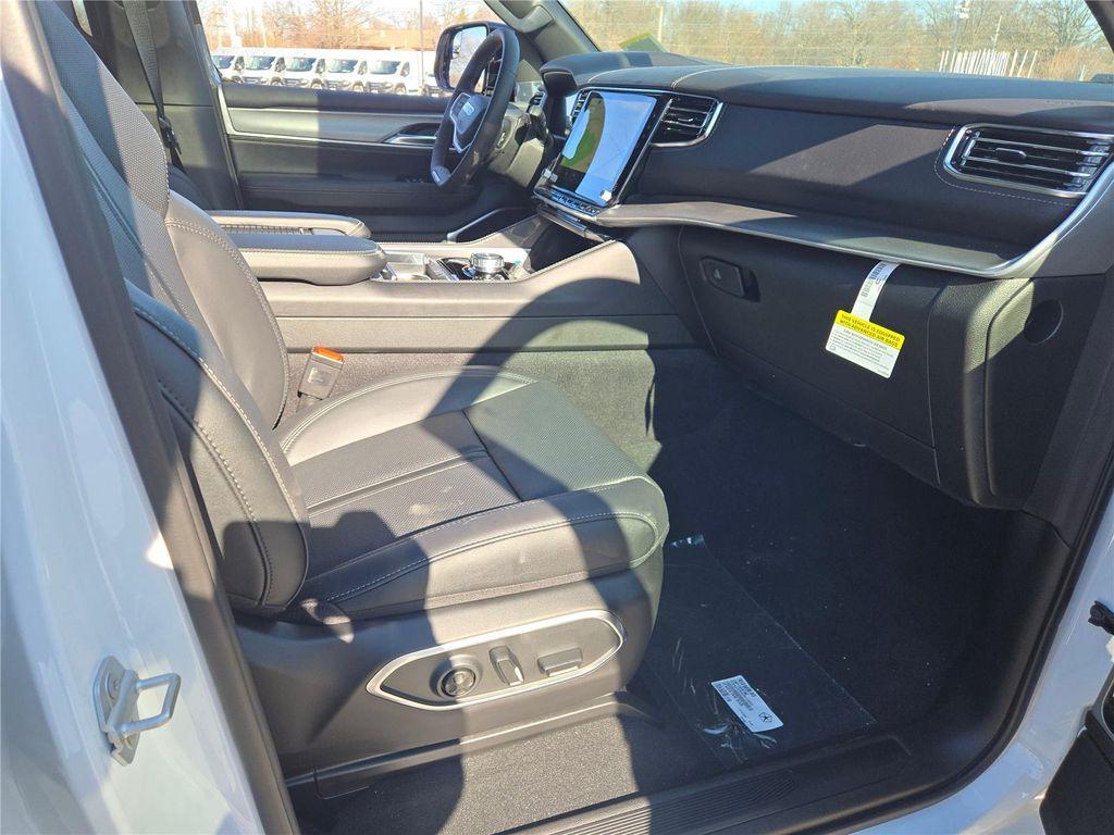 new 2026 Jeep Grand Wagoneer car, priced at $75,858