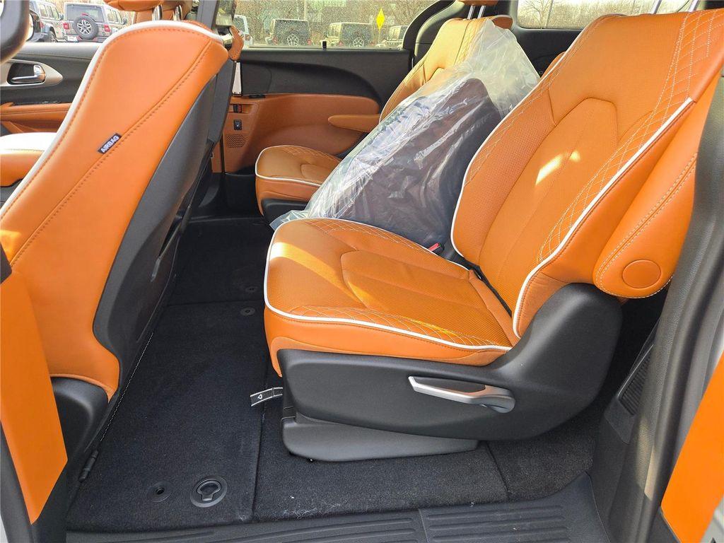 new 2026 Chrysler Pacifica car, priced at $60,025