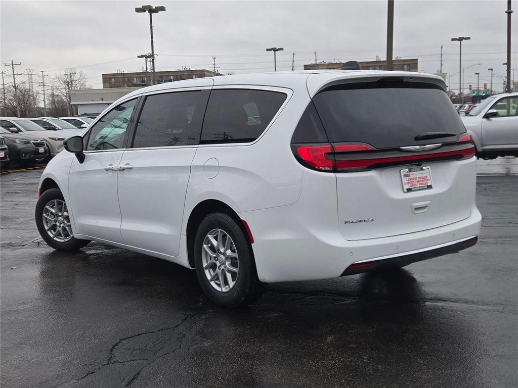 new 2026 Chrysler Pacifica car, priced at $37,440