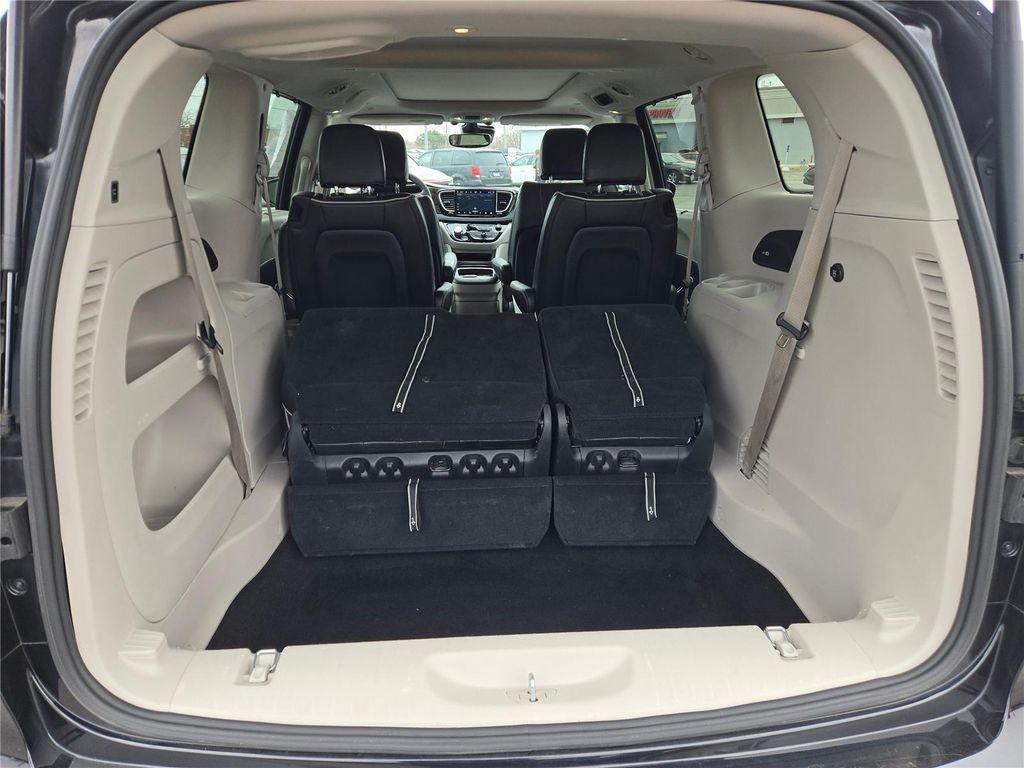 used 2023 Chrysler Pacifica car, priced at $26,320