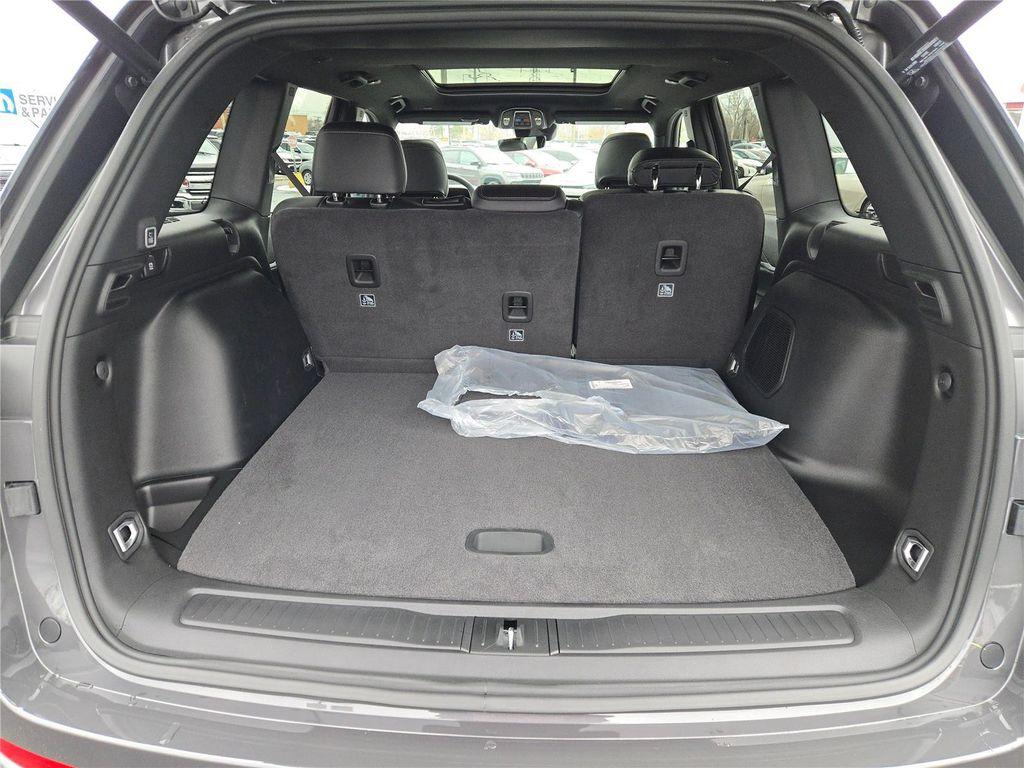 new 2026 Jeep Grand Cherokee car, priced at $46,580