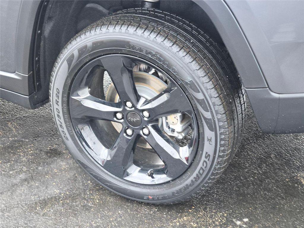 new 2026 Jeep Grand Cherokee car, priced at $46,580