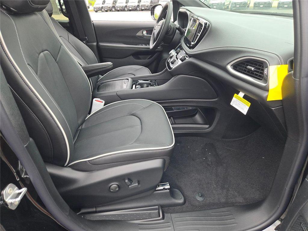 new 2027 Chrysler Pacifica car, priced at $54,875