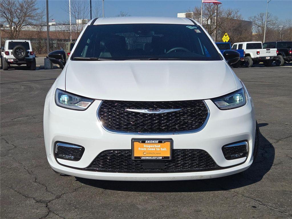 used 2025 Chrysler Pacifica car, priced at $30,759