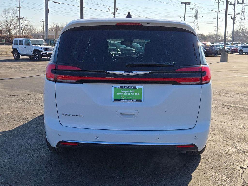 used 2025 Chrysler Pacifica car, priced at $30,759