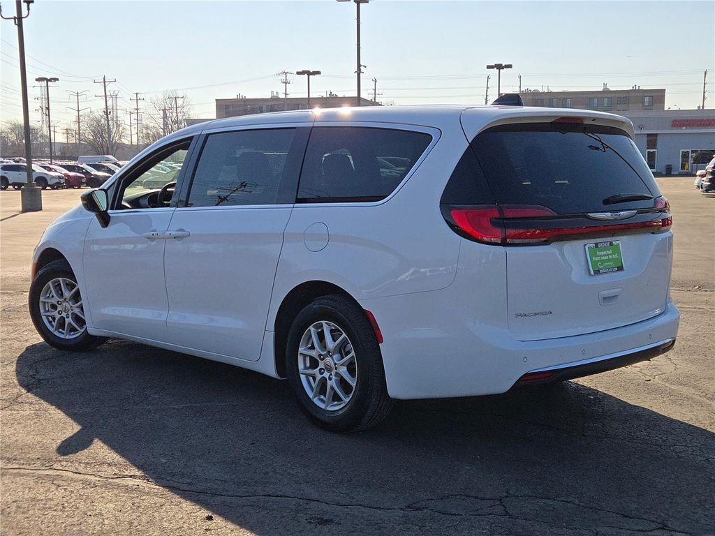 used 2025 Chrysler Pacifica car, priced at $30,759
