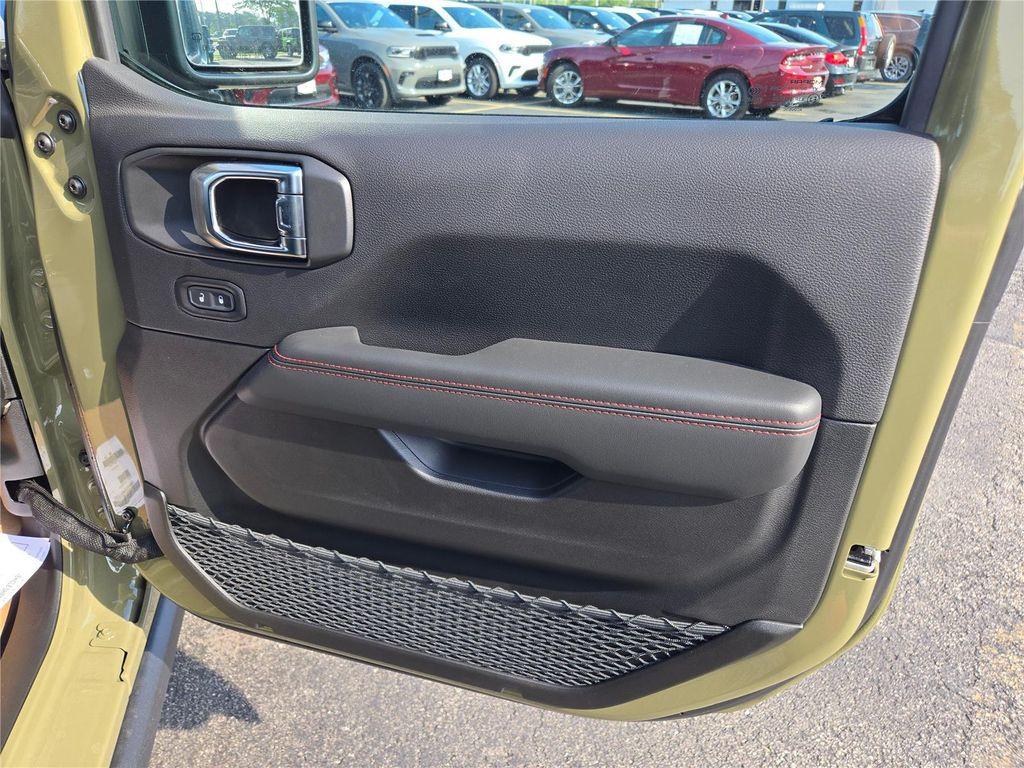 new 2025 Jeep Wrangler car, priced at $61,263