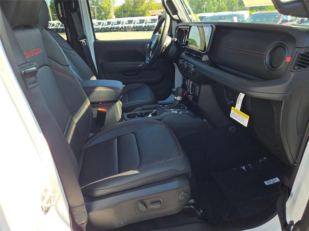 new 2025 Jeep Wrangler car, priced at $60,246