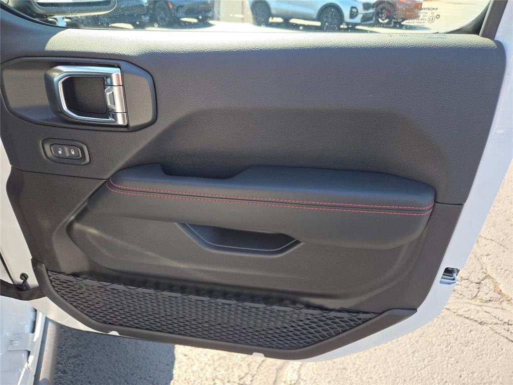 new 2025 Jeep Wrangler car, priced at $60,246