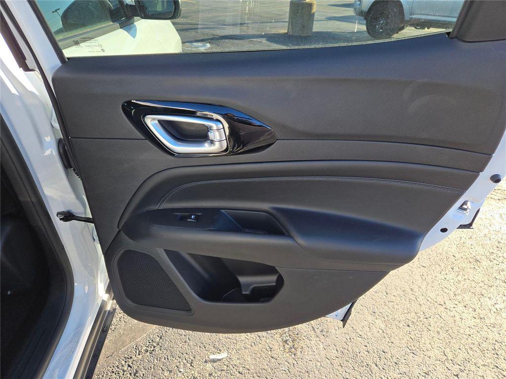 new 2026 Jeep Compass car, priced at $24,985