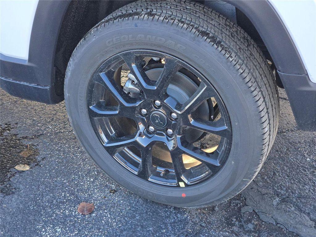 new 2026 Jeep Compass car, priced at $24,985