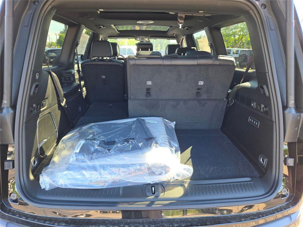 new 2026 Jeep Grand Wagoneer car, priced at $74,775