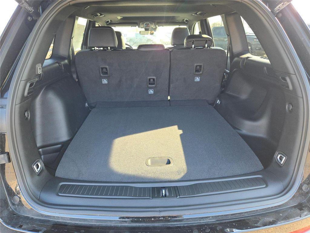 new 2026 Jeep Grand Cherokee car, priced at $46,045