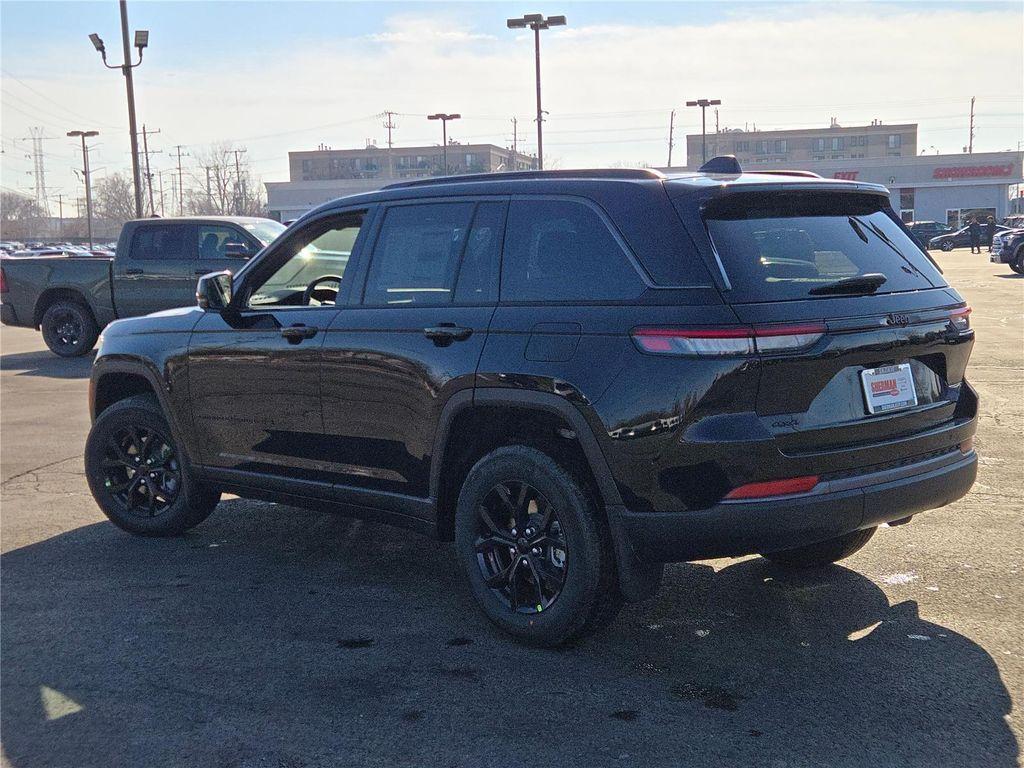 new 2026 Jeep Grand Cherokee car, priced at $46,045
