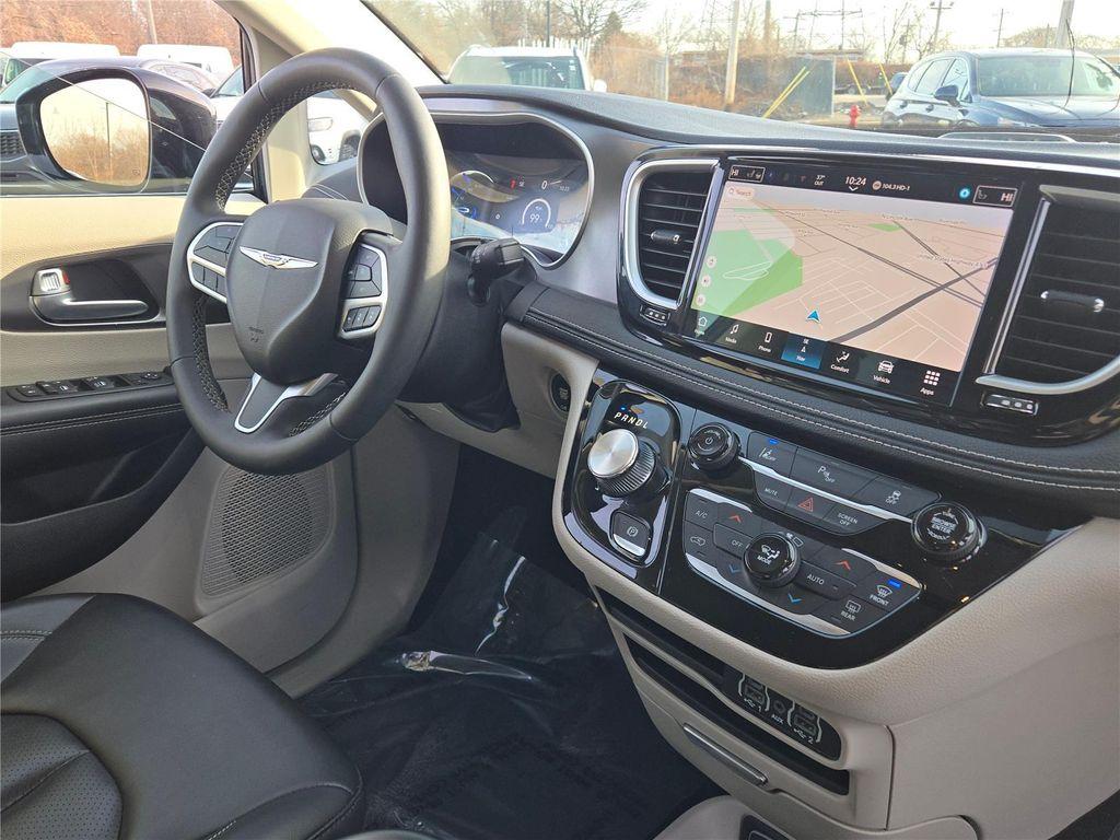 used 2024 Chrysler Pacifica Hybrid car, priced at $29,480