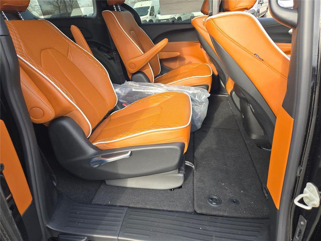 new 2026 Chrysler Pacifica car, priced at $59,530