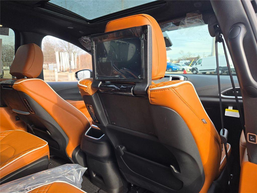 new 2026 Chrysler Pacifica car, priced at $59,530