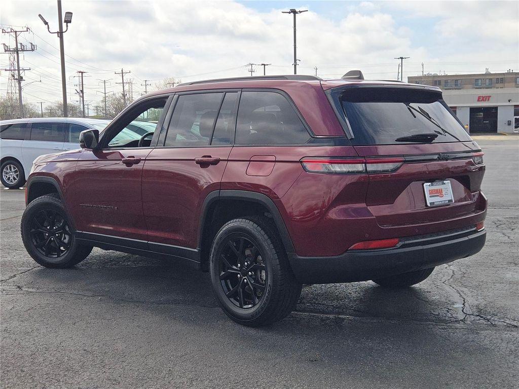 used 2024 Jeep Grand Cherokee car, priced at $27,838