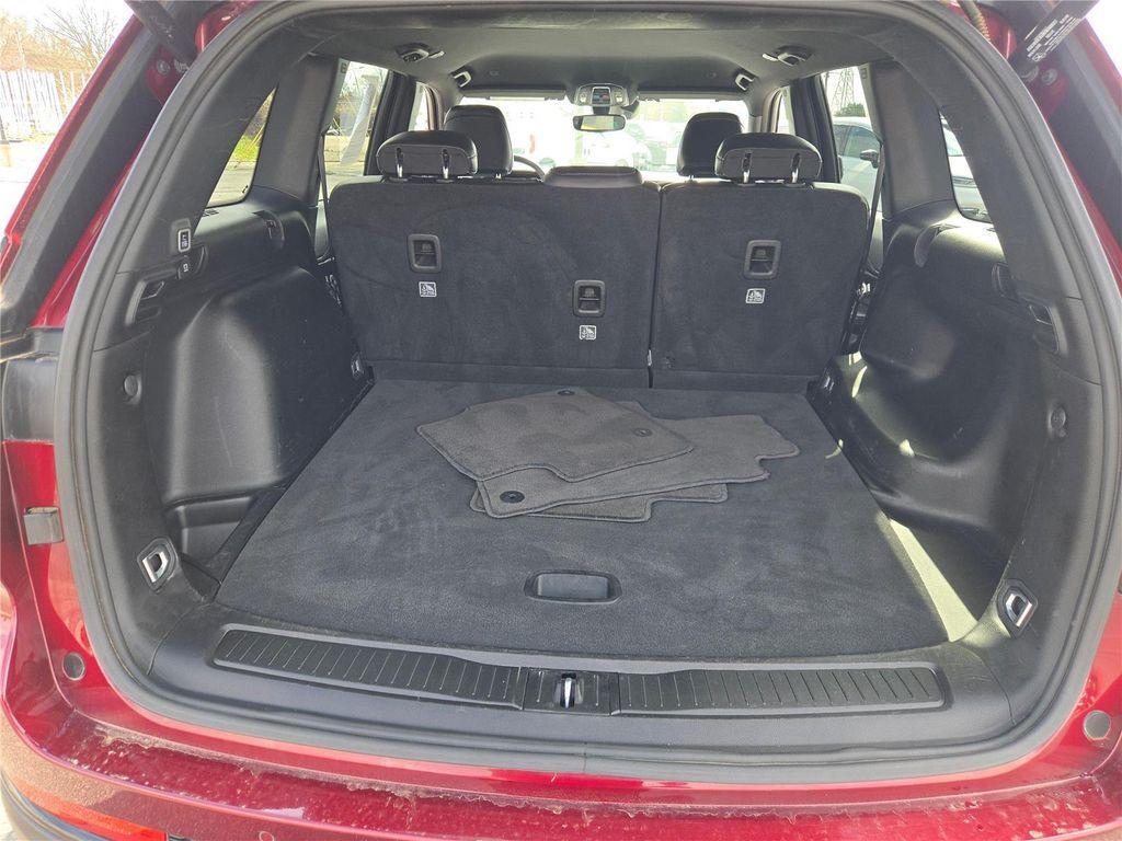 used 2024 Jeep Grand Cherokee car, priced at $27,838