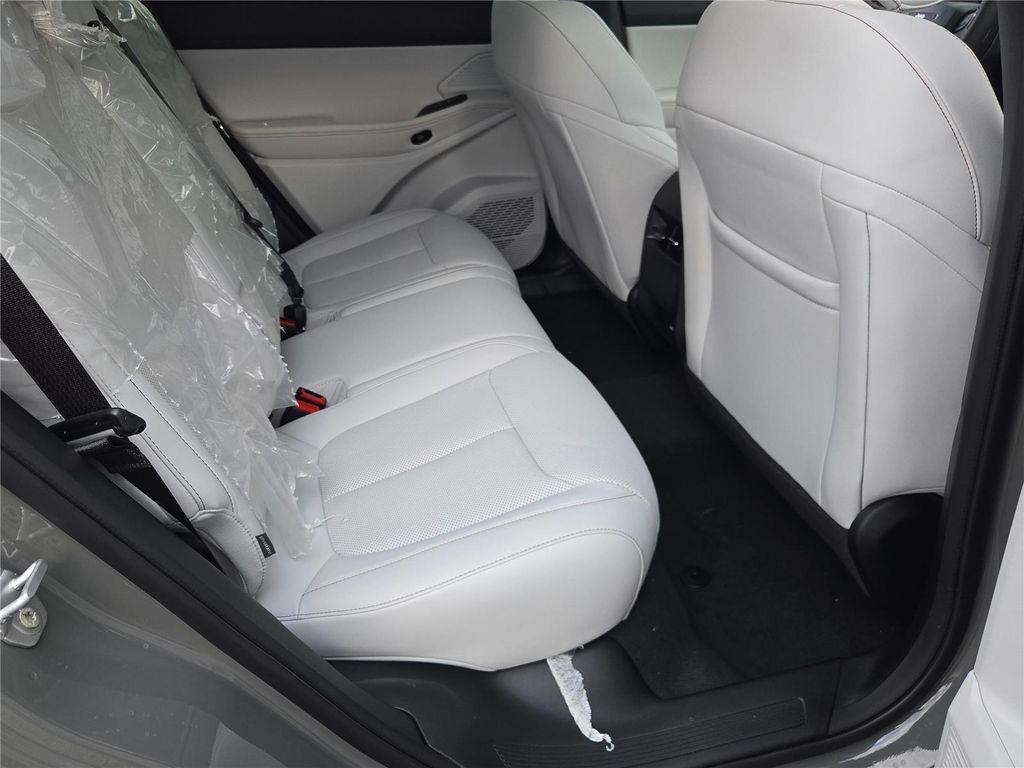 new 2026 Jeep Cherokee car, priced at $40,685