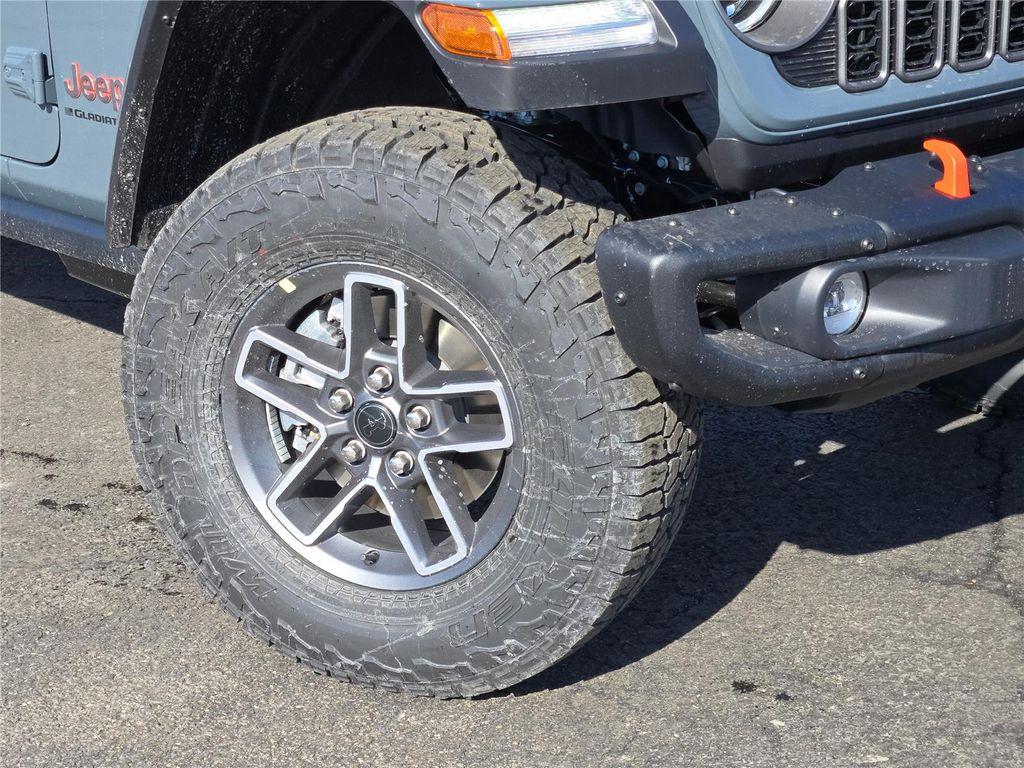 new 2026 Jeep Gladiator car, priced at $63,140