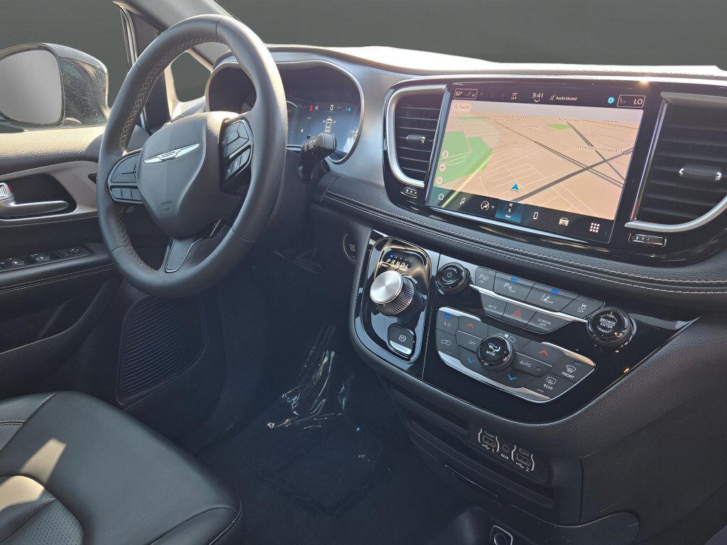 used 2024 Chrysler Pacifica Hybrid car, priced at $22,900