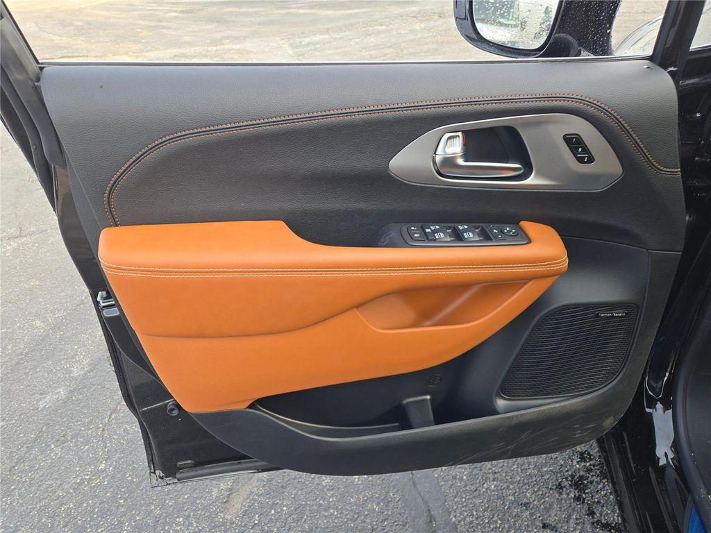new 2026 Chrysler Pacifica car, priced at $59,530