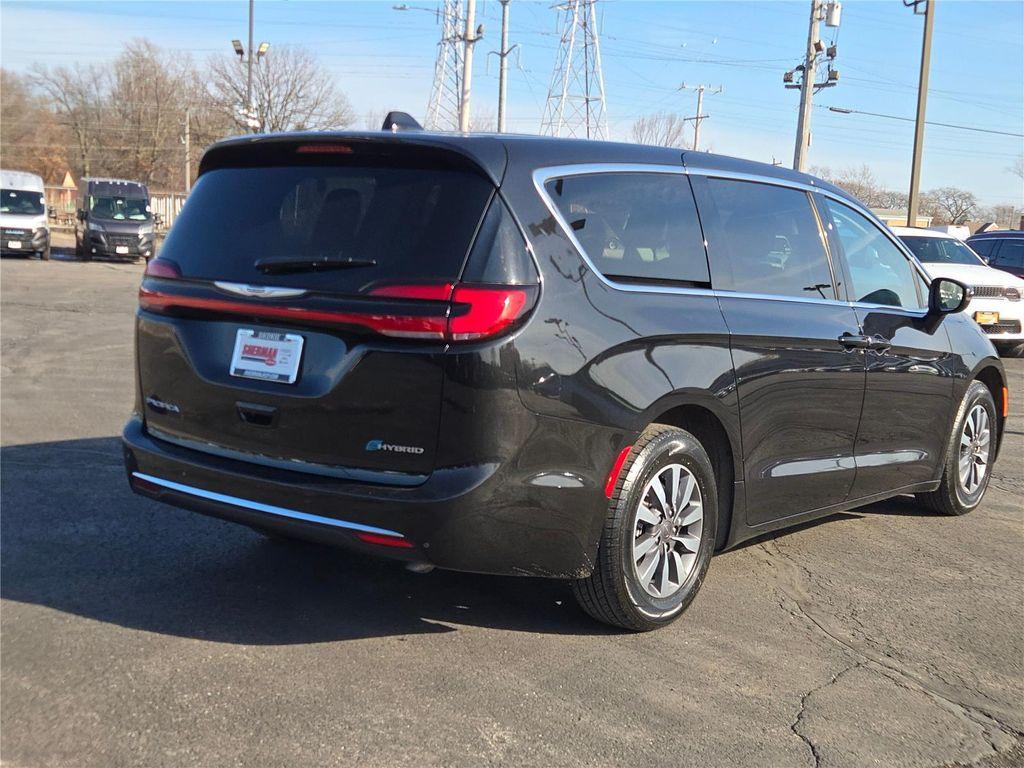 used 2023 Chrysler Pacifica Hybrid car, priced at $25,759