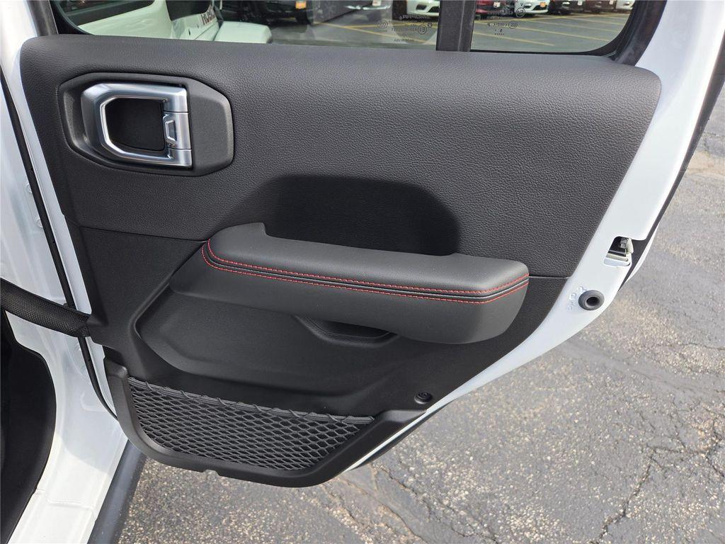 new 2026 Jeep Wrangler car, priced at $63,385