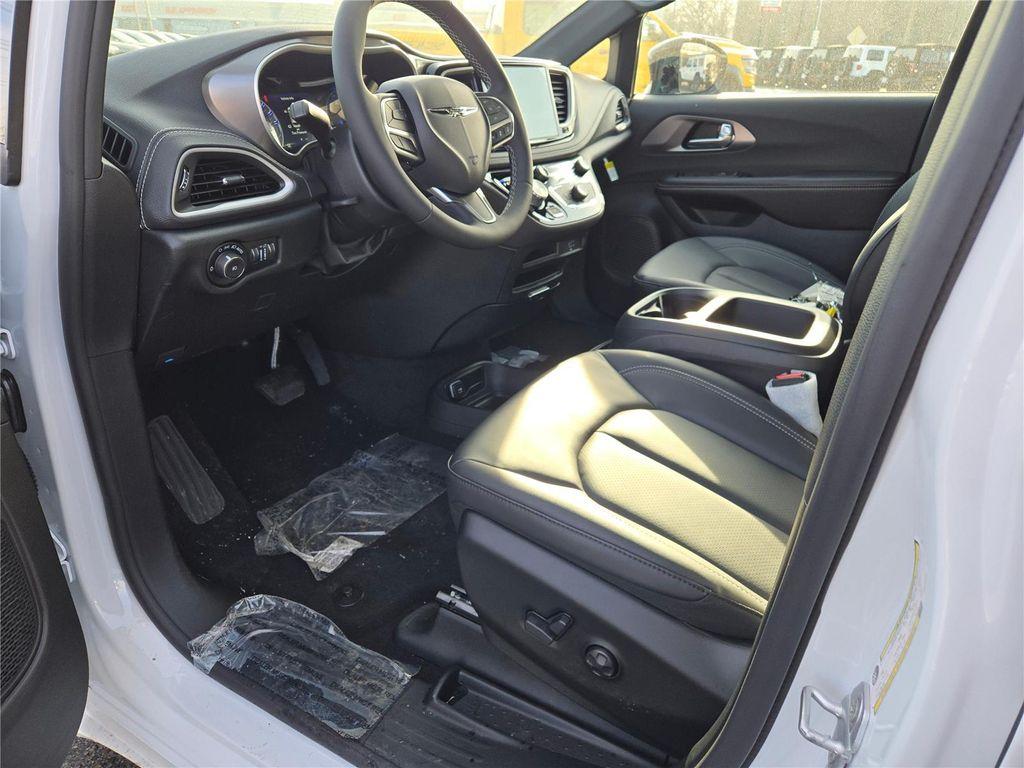 new 2026 Chrysler Pacifica car, priced at $41,455