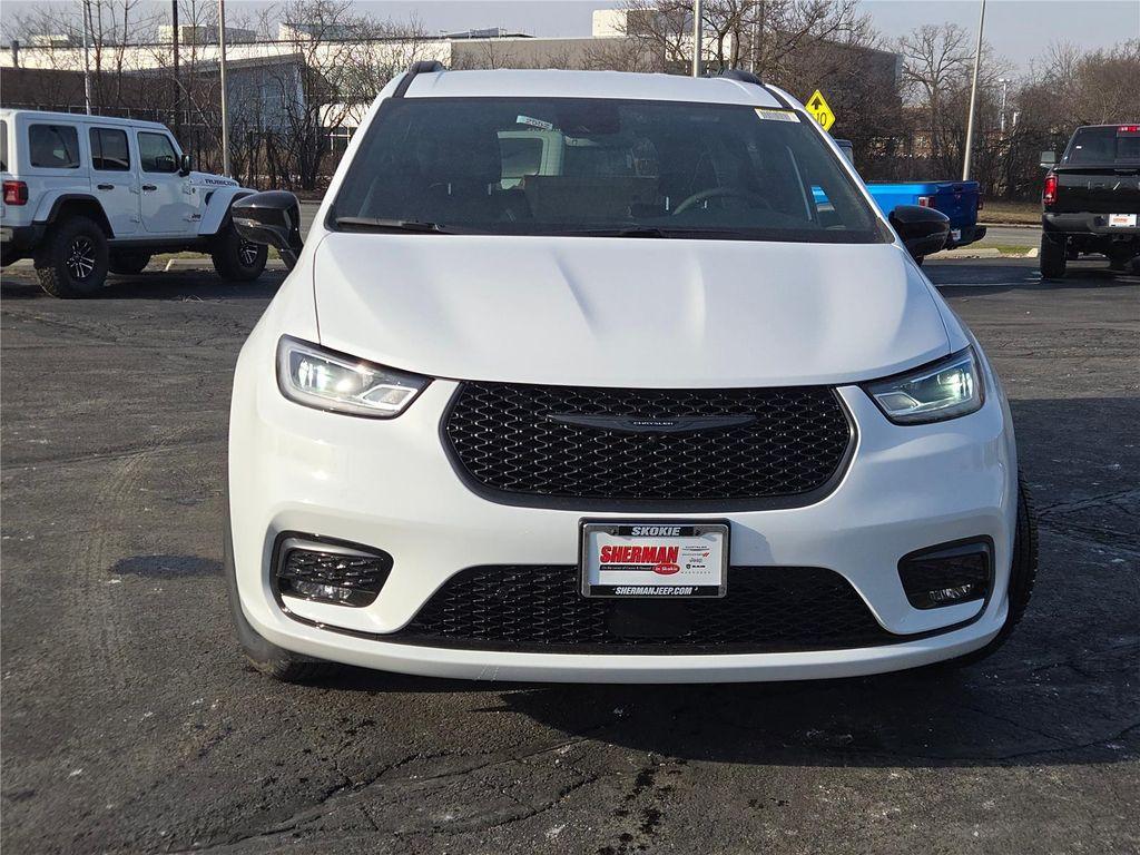 new 2026 Chrysler Pacifica car, priced at $41,455