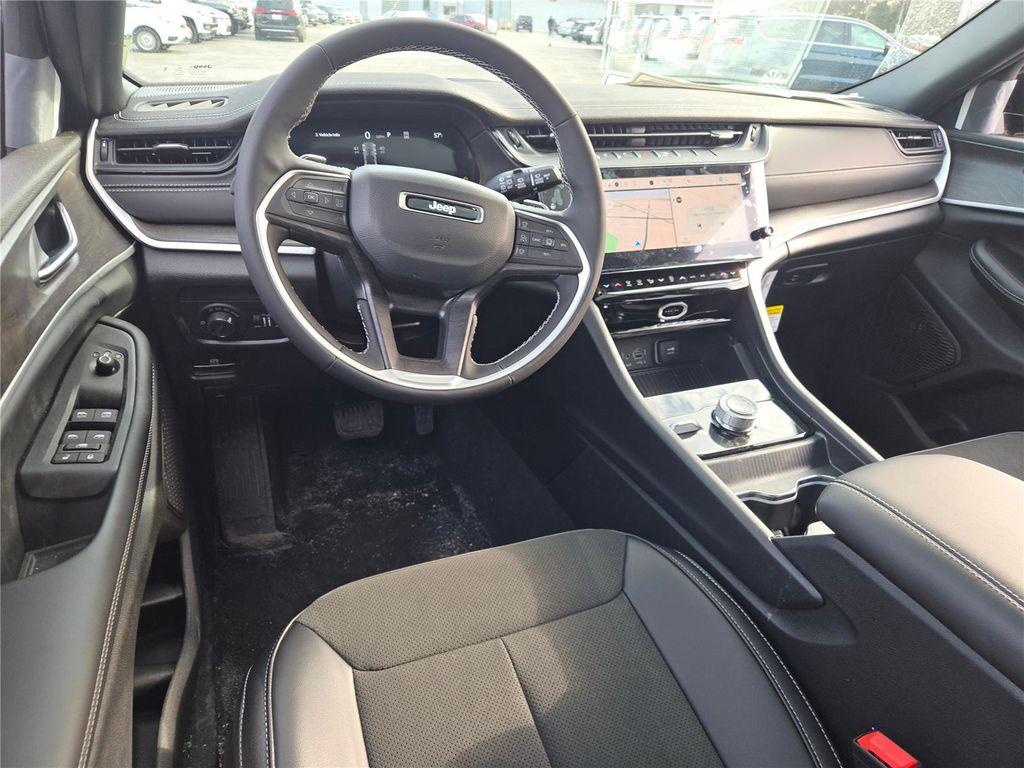 new 2026 Jeep Grand Cherokee car, priced at $44,273