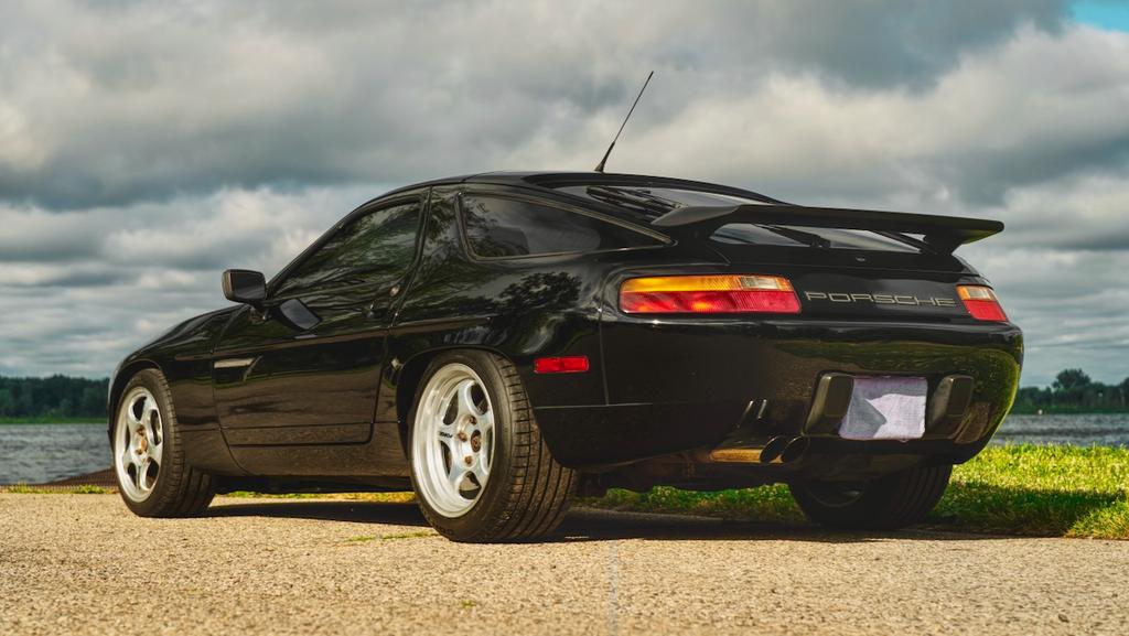 used 1991 Porsche 928 car, priced at $47,928