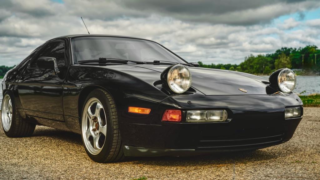 used 1991 Porsche 928 car, priced at $47,928