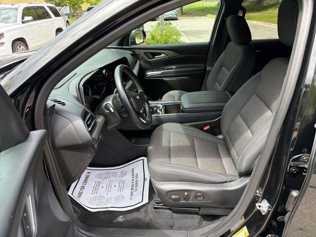 used 2025 Chevrolet Traverse car, priced at $38,310