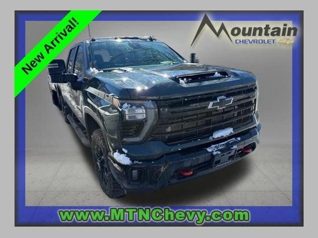 used 2025 Chevrolet Silverado 3500 car, priced at $65,310